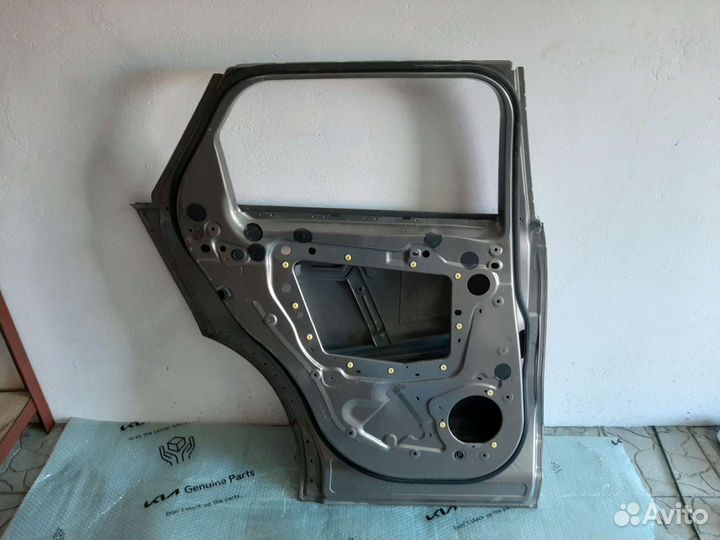 Дверь задняя левая Land Rover Range Rover Velar