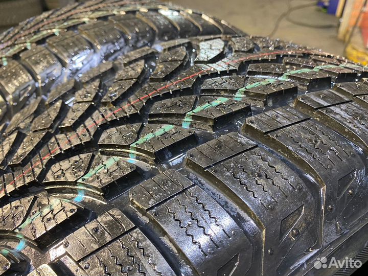 Bridgestone Blizzak LM-80 255/55 R18 109H