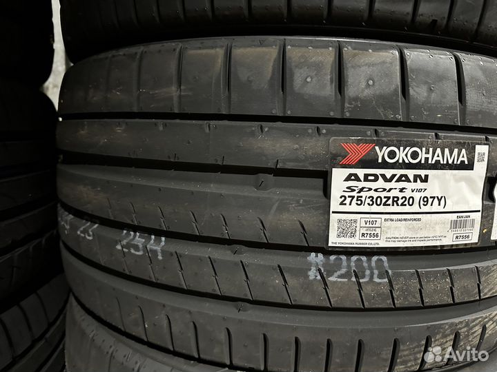 Yokohama Advan Sport V107 275/30 R20 и 245/35 R20