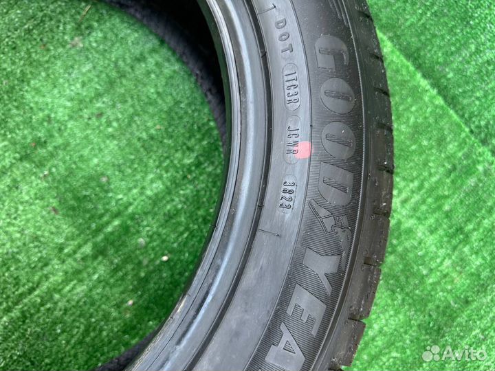 Goodyear EfficientGrip Performance 215/55 R17 94V