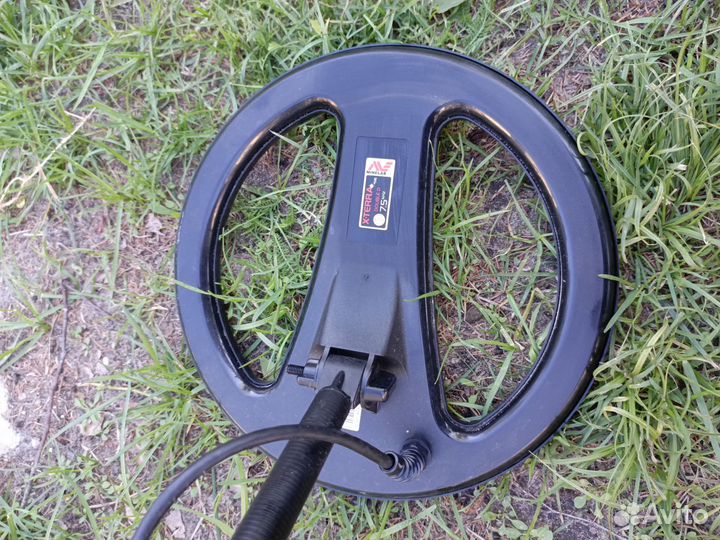 Металлоискатель minelab x terra 505 бу