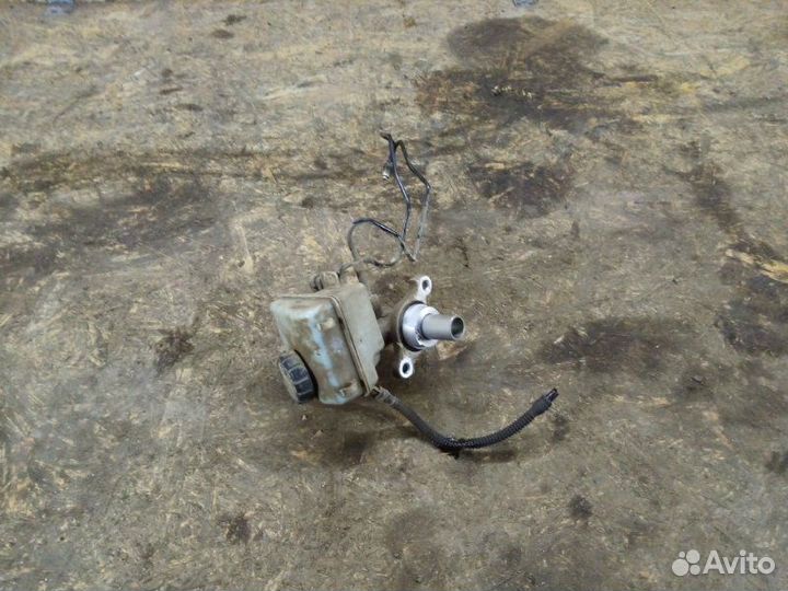 Главный тормозной цилиндр Opel Astra универсал