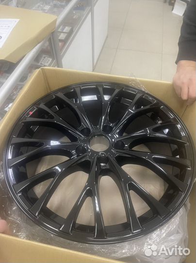 Audi A4 1.4 AMT, 2017, битый, 151 000 км