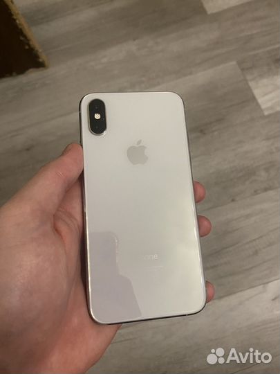 iPhone Xs, 64 ГБ