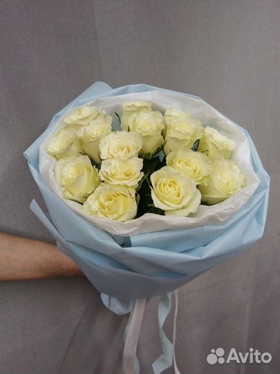 Букет из 15 белых роз