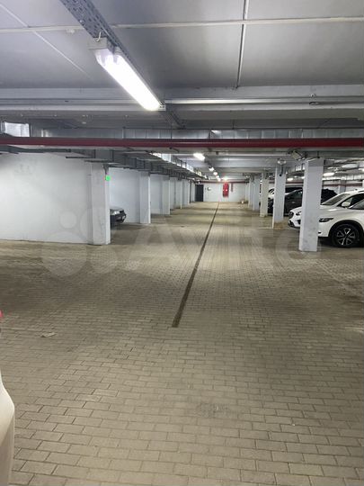 Машиноместо, 14 м²