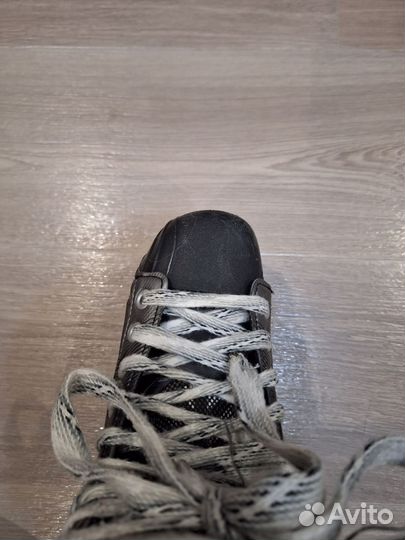Коньки Bauer Varor x700