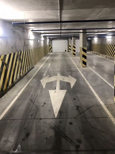 Машиноместо, 14 м²