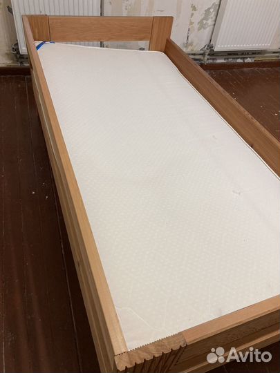 Детская кровать от 3 лет с матрасом бу