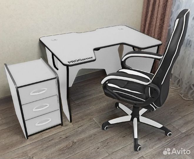 Игровой компьютерный стол