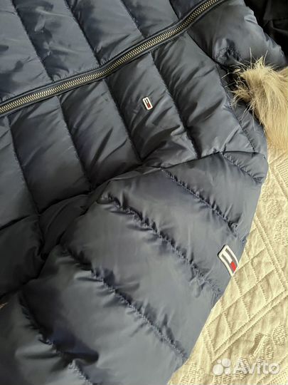 Tommy hilfiger пуховик новый 42/44