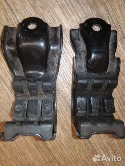 Продам крепление радиатора