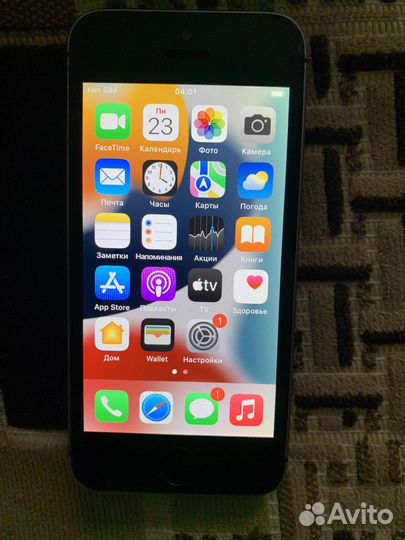 iPhone SE, 32 ГБ