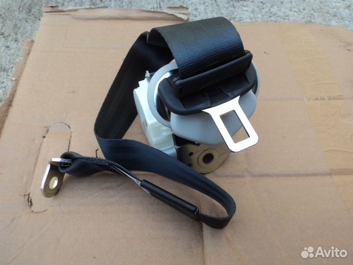 Ремень безопасности VW Caddy 3 задний левый