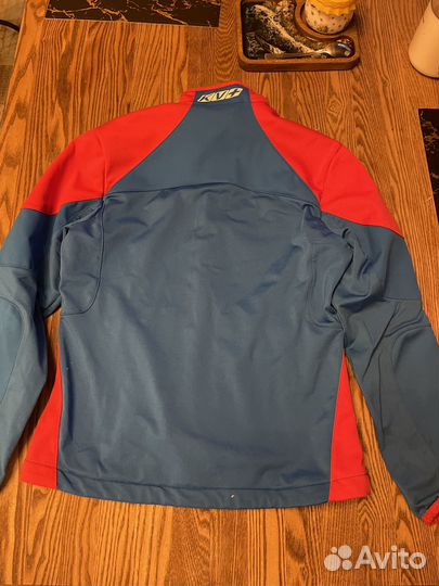 Лыжная разминочная куртка
