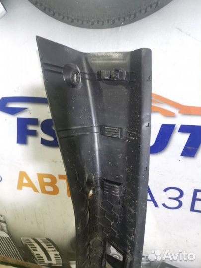 Накладка замка багажника Ford Kuga 2 SUV 1.5L M9MD