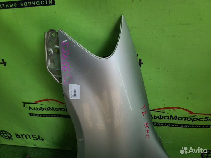 Крыло переднее левое Toyota Ipsum ACM21