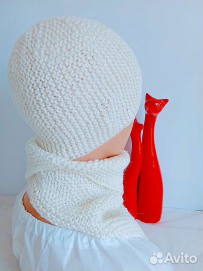 Спортивный вязаный комплект шапка и манишка