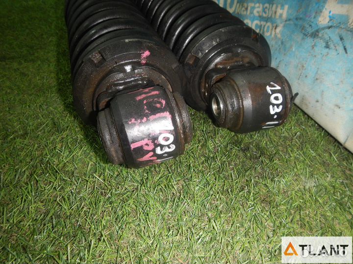 Стойка задняя toyota mega cruiser