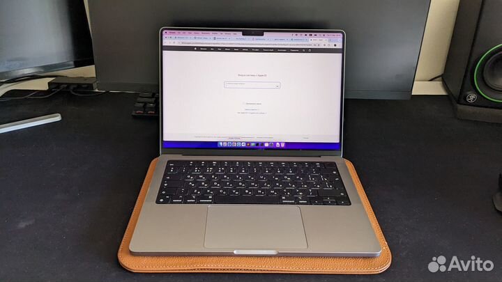 MacBook Pro 14 (2021), 512 гб, M1 Pro