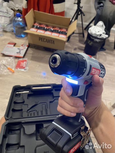 Аккумуляторная дрель шуруповерт