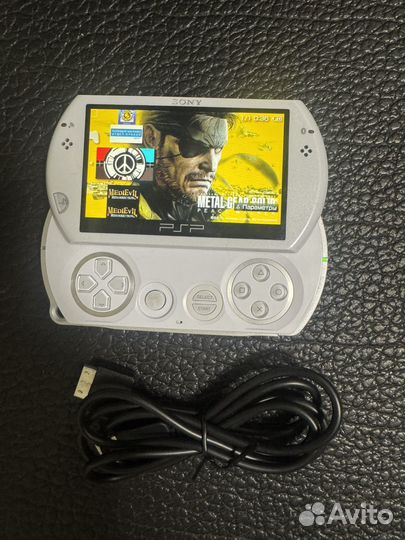 Sony PSP GO 64gb