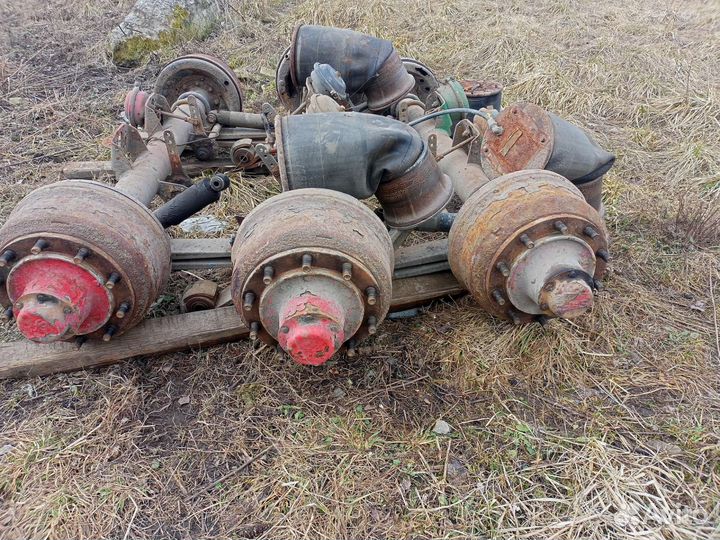 Ось для полуприцепа