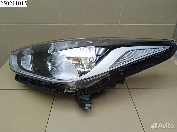 Фара левая Hyundai Solaris 2