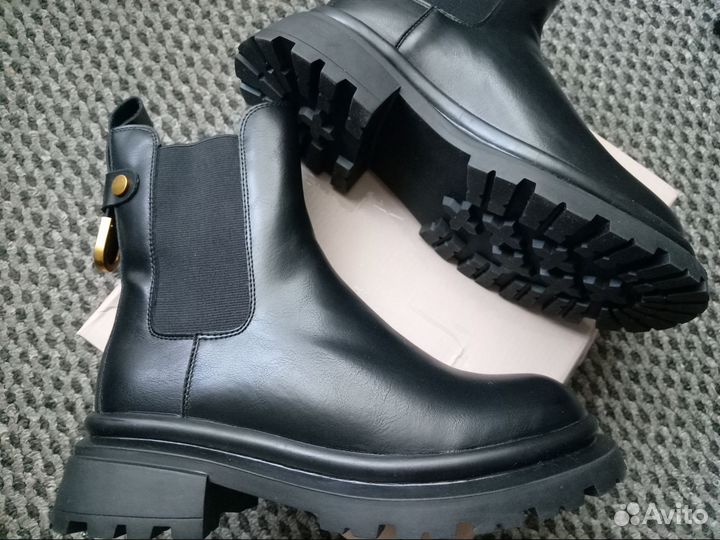 Ботинки женские