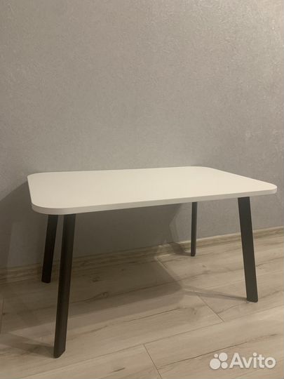 Письменный стол