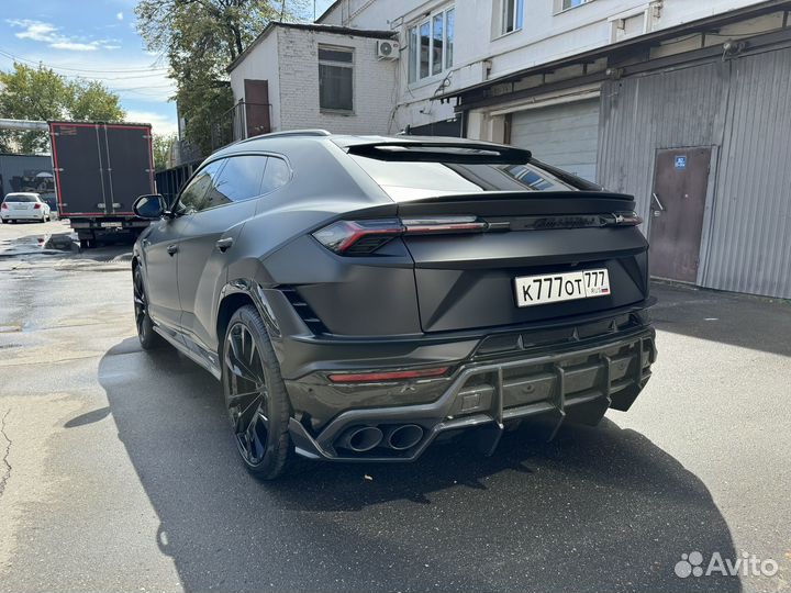 Карбоновый обвес Lamborghini Urus