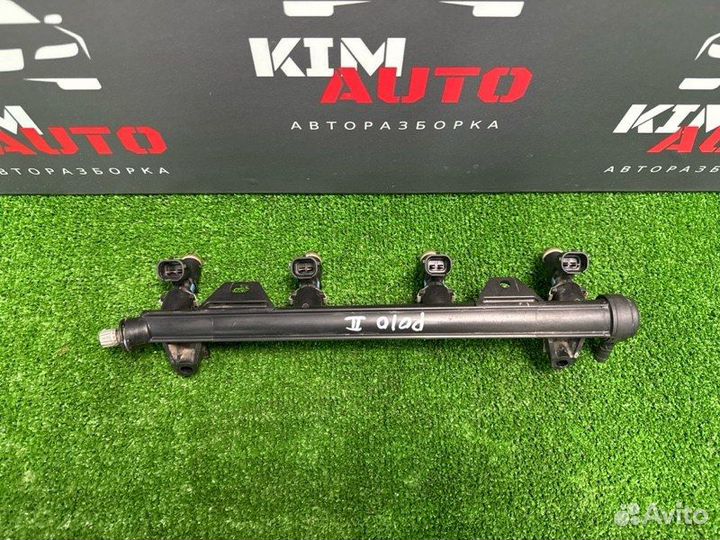 Топливная рейка с форсунками Volkswagen Polo 5 1.6