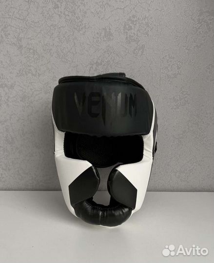 Боксерский шлем Venum