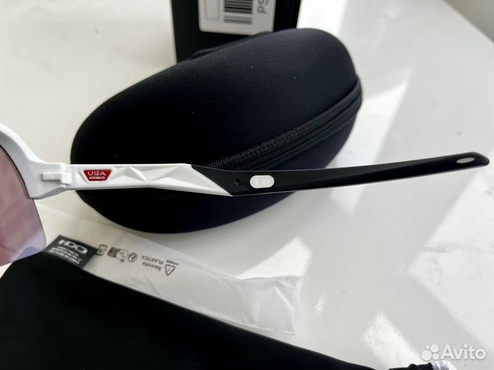 Солнцезащитные очки Oakley Sutro Lite Sweep Prizm