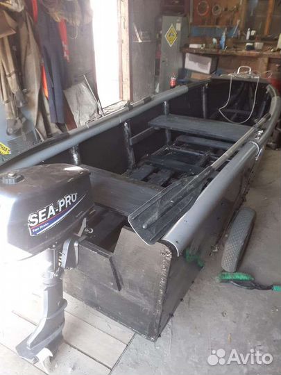 Лодка с мотором