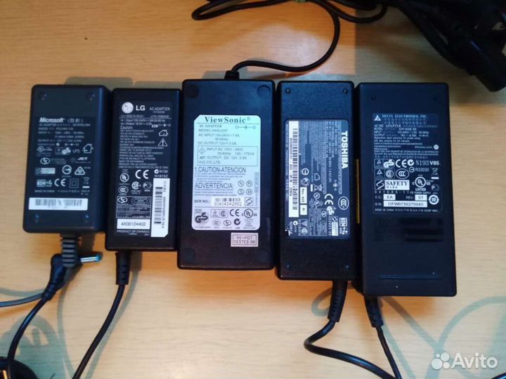 Зарядное устройство для ноутбука