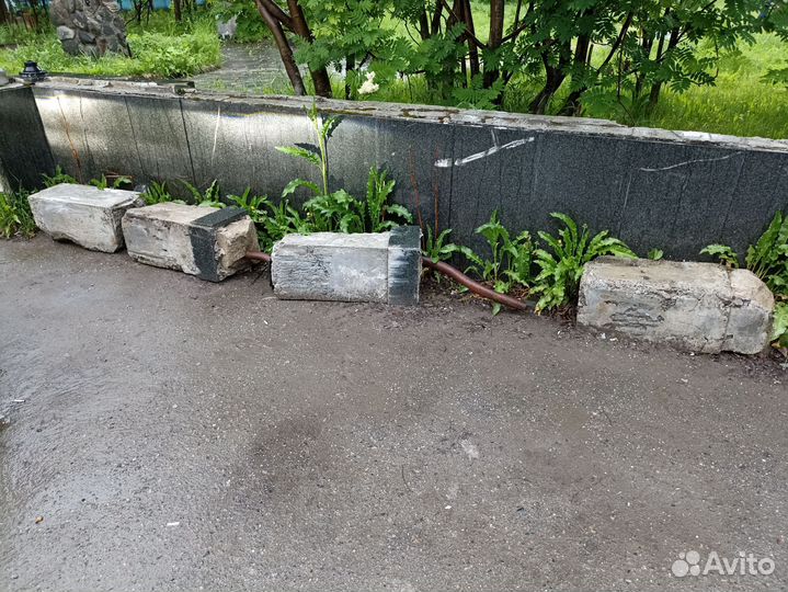 Бетонные блоки б/у