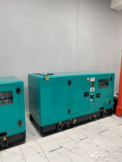 Дизельный генератор 900 кВт в кожухе с авр
