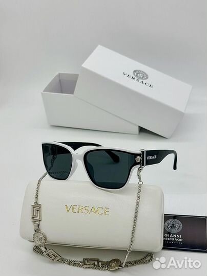 Солнцезащитные очки женские Versace