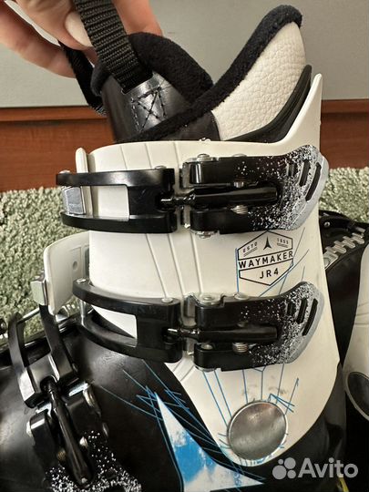 Горнолыжные ботинки atomic