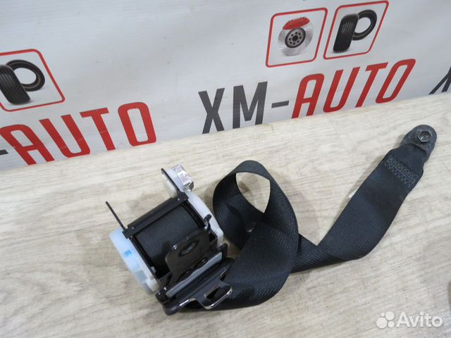 Ремень безопасности задний Toyota Corolla 150