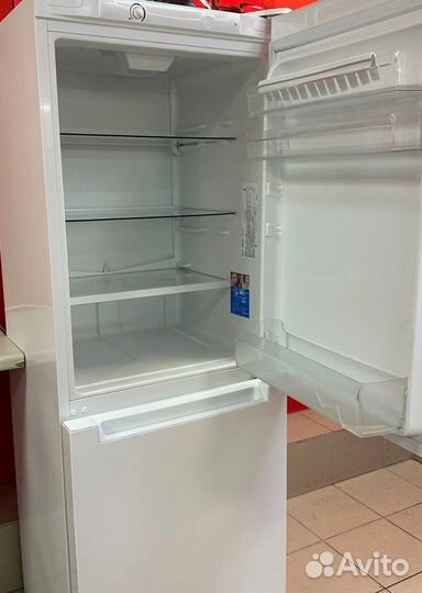 Холодильник Indesit DS 316 W (52502)