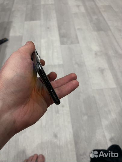 iPhone X, 64 ГБ
