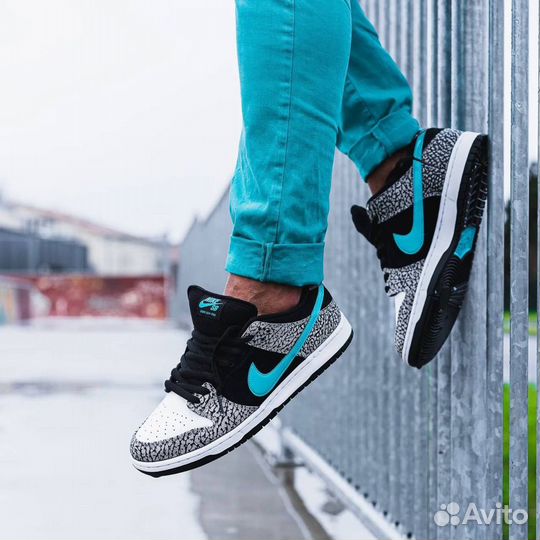 Кроссовки Nike SB Dunk Low Pro Atmos Elephant