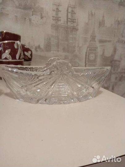 Хрустальные вазы конфетницы