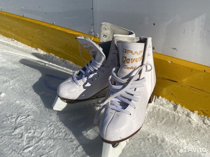 Коньки фигурные Graf