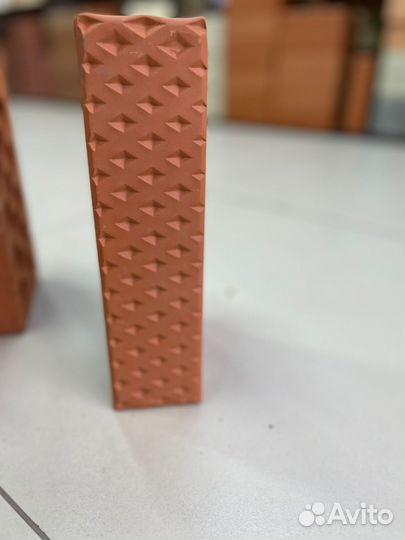 Кирпич красный керамический лицевой*