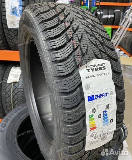 Nokian Tyres Hakkapeliitta R3 SUV 215/65 R16 102R