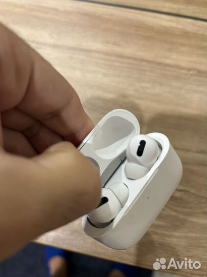 Наушники Airpods pro