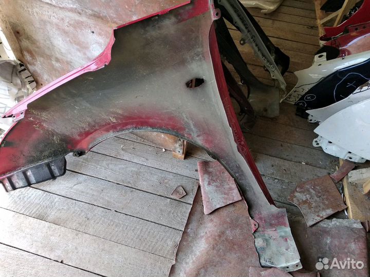 Крыло Suzuki Swift